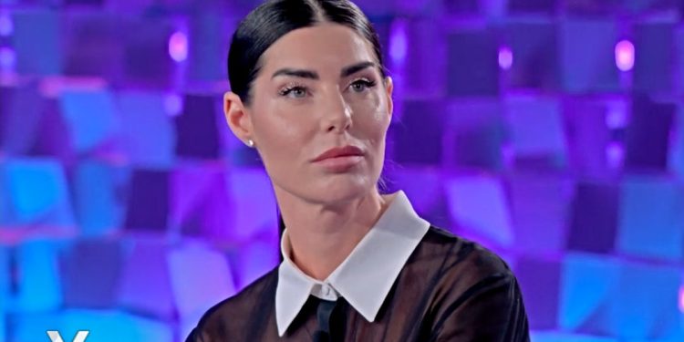 Bianca Atzei sulla rottura con Stefano Corti, hanno provato a riparare (Screen Mediaset Infinity)