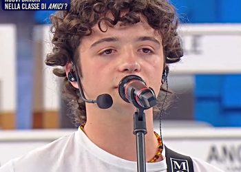 Lorenzo Salvetti convince tutti ad Amici 25 (Screen Witty Tv)