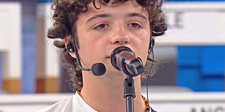 Lorenzo Salvetti convince tutti ad Amici 25 (Screen Witty Tv)