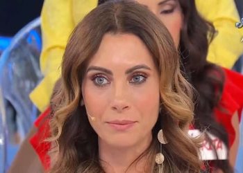 perché agnese de pasquale è assente a uomini e donne