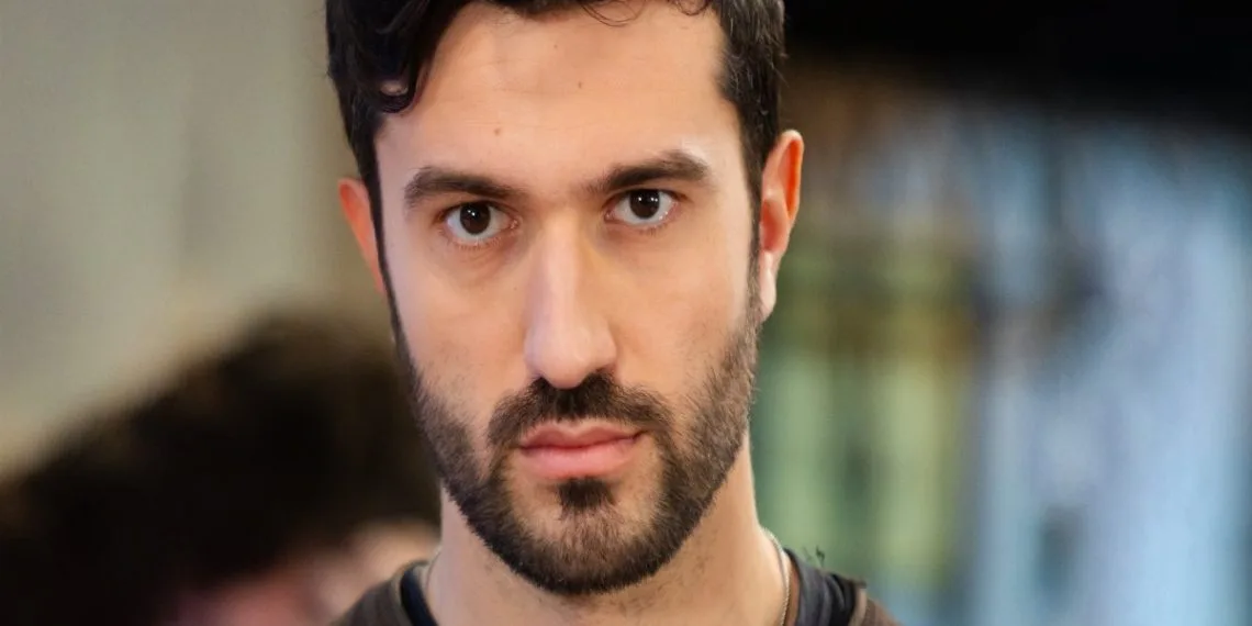 Anticipazioni Un posto al sole: Damiano bacia Rosa