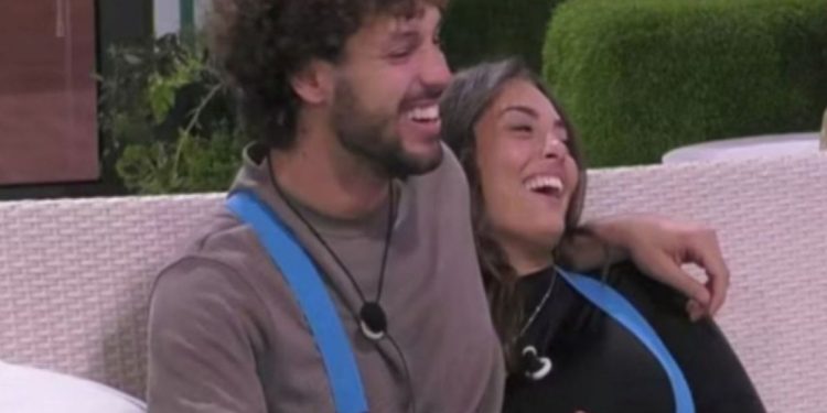 Grazia e Mattia al GF (Foto: screen Mediaset Infinity)