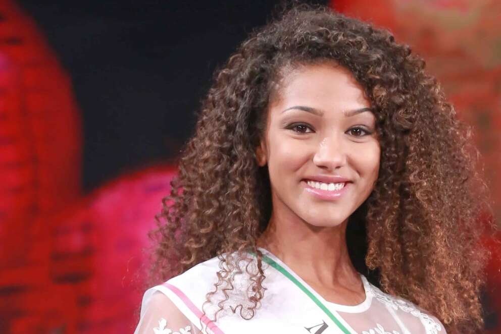 Samira Lui, attacco Claudia Gerini