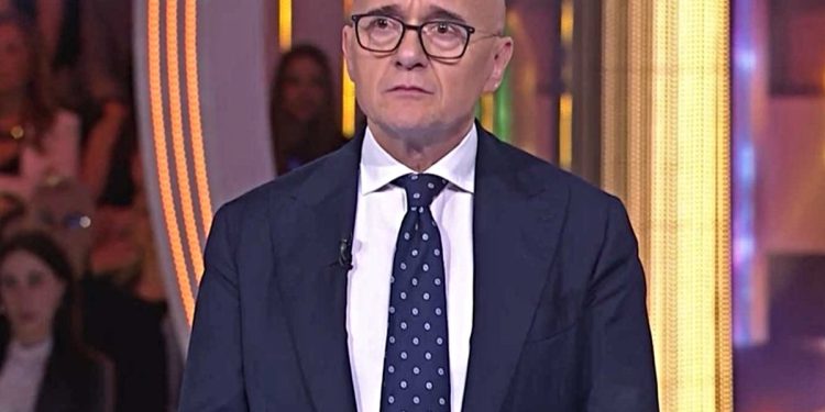 Alfonso Signorini disattiva Instagram dopo lo scandalo (Screen Mediaset Infinity)