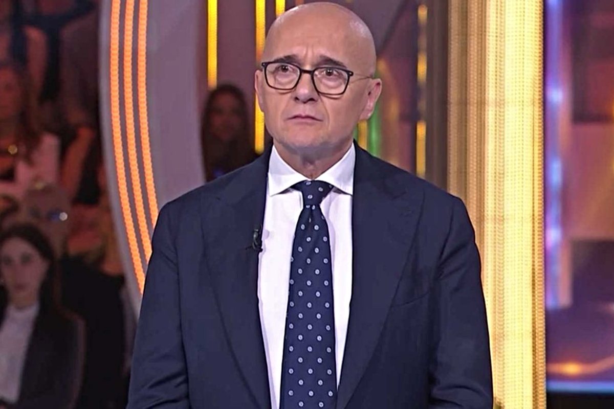 Alfonso Signorini disattiva Instagram dopo lo scandalo (Screen Mediaset Infinity)