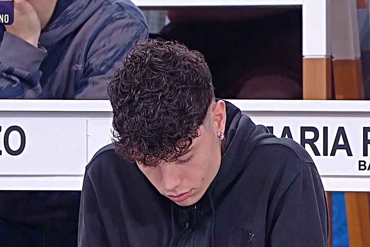 Riccardo Stimolo ad Amici 25 chiede di nuovo scusa (Screen Witty Tv)