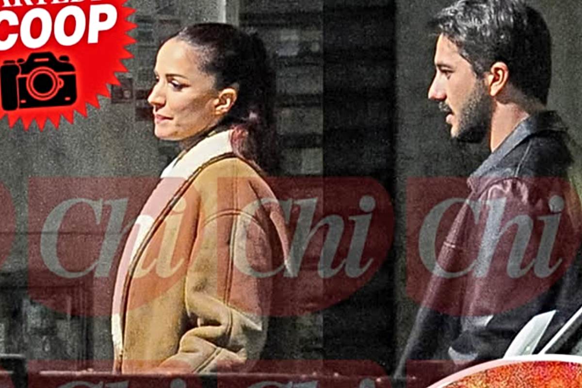 Andrea Delogu baci con un uomo ma non è Nikita (Foto Instagram)