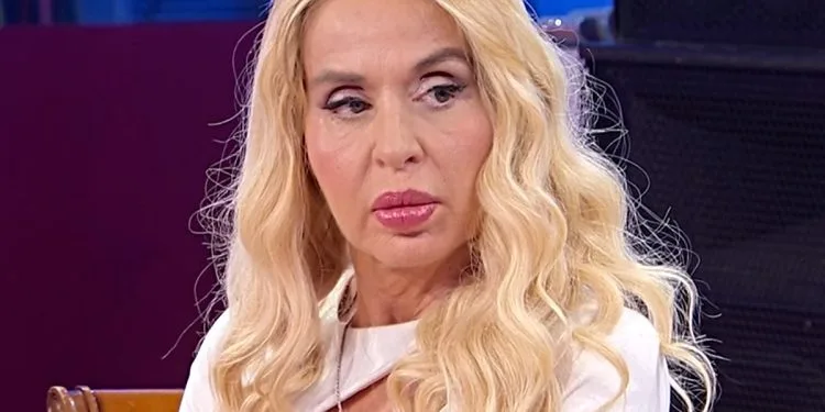 È tornato il sereno tra Valeria Marini e la madre Gianna Orrù? (Screen Raiplay)