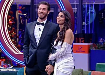 Grande Fratello 2025, Rasha fa una sorpresa a Omer (Screen Mediaset Infinity)
