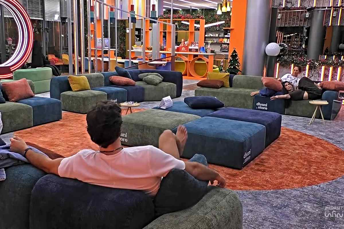 Tensione alle stelle tra Omer e Rasha al Grande Fratello 2025 (Screen Mediaset Infinity)