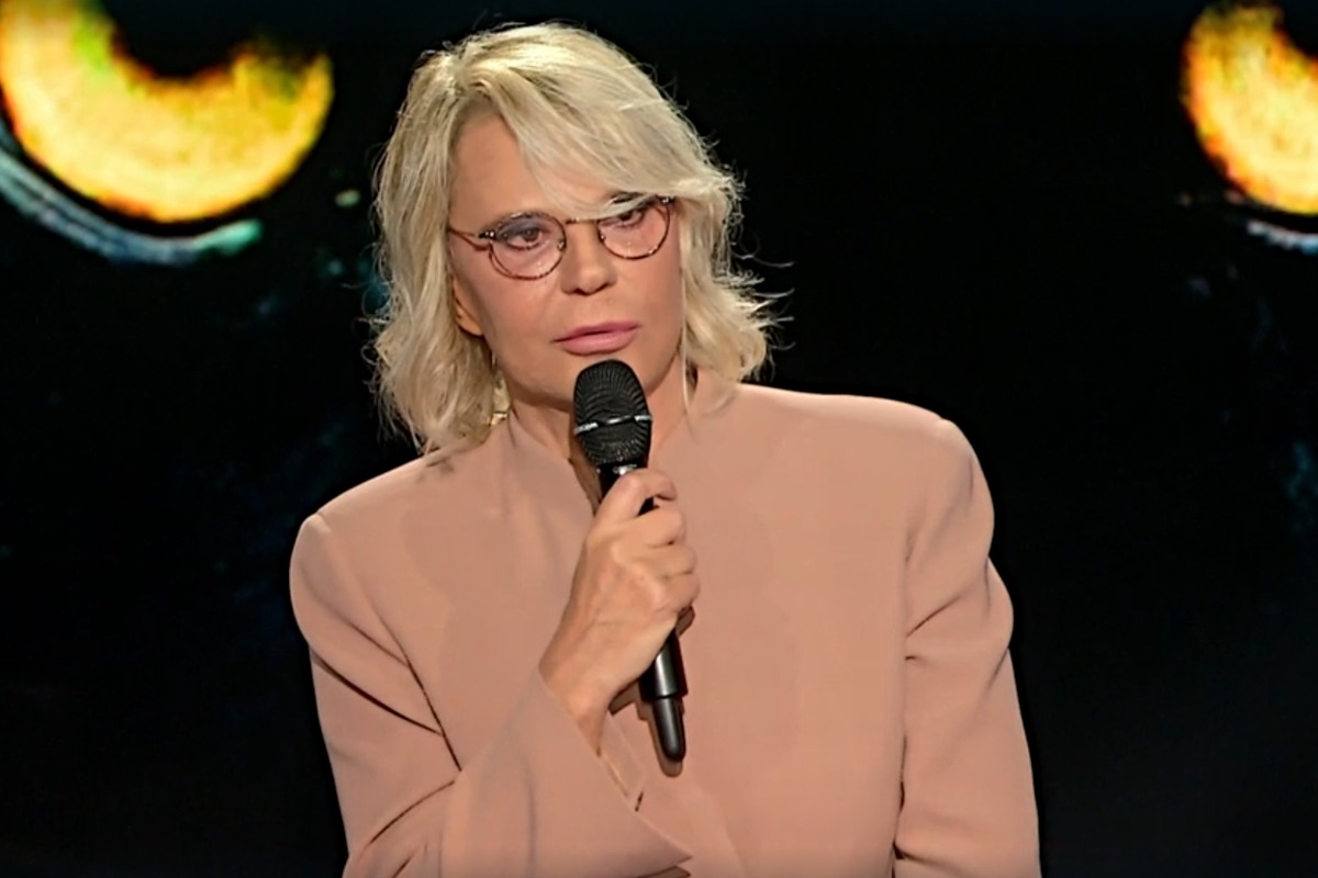 Maria De Filippi si commuove parlando di Maurizio Costanzo (Screen Raiplay)