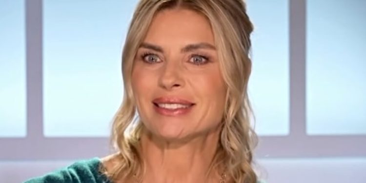 Martina Colombari al cinema nel film di Checco Zalone (Screen Instagram)