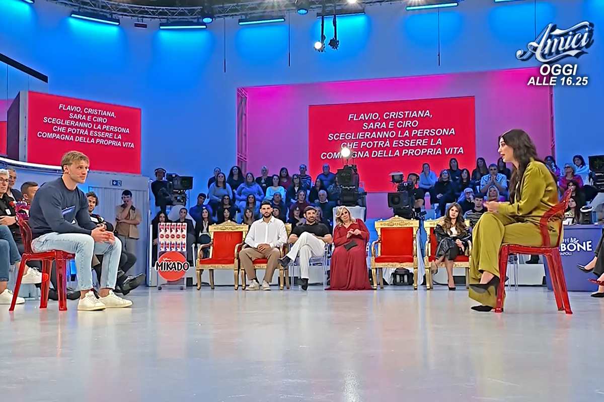 Uomini e Donne, Sara Guadenzi fredda con Marco (Collage screen Witty Tv)