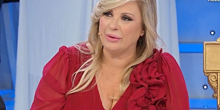 Uomini e Donne, Tina Cipollari durissima con una dama (Screen Witty Tv)