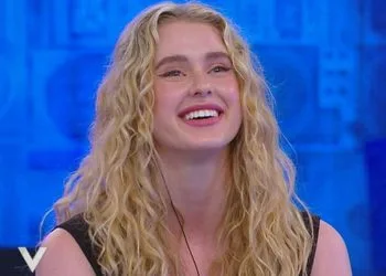Isobel Kinnear (Foto: screen Mediaset Infinity)