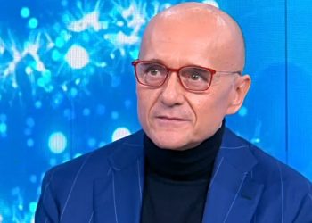 Alfonso Signorini dopo le gravi accuse resta in silenzio (Screen Mediaset Infinity)
