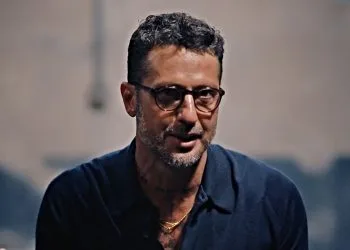 Fabrizio Corona ha usato Belen Rodriguez (Screen Netflix)