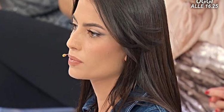 Uomini e Donne, Martina Cardamone accetterebbe il trono (Screen Witty Tv)