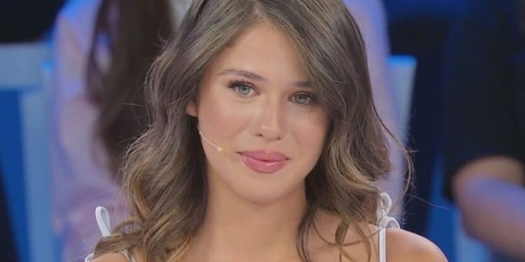 Cristiana Anania annuncia la scelta a Uomini e Donne