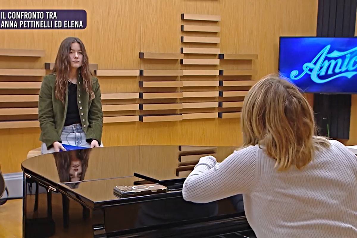 Elena e Anna Pettinelli si scontrano ad Amici 25 (Screen Witty Tv)