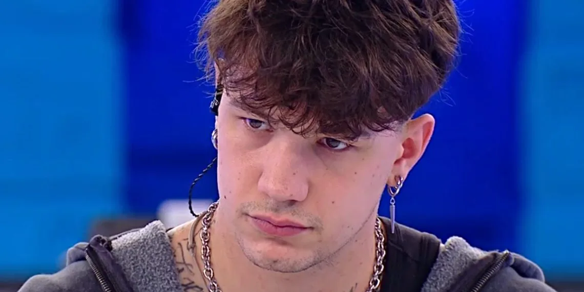 Opi in lacrime ad Amici 25 (Screen Witty Tv)