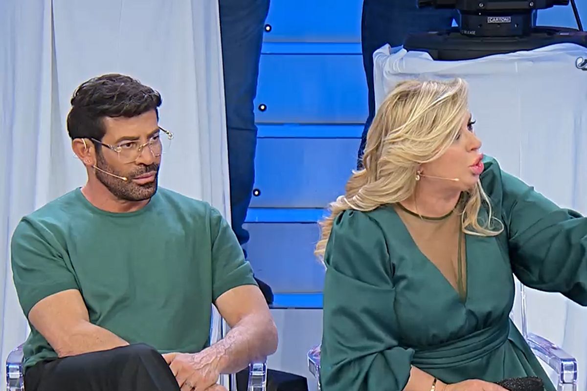 È scontro tra Marina e Tina Cipollari a Uomini e Donne (Screen Witty Tv)