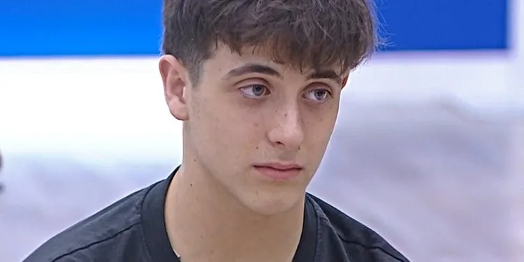 Amici 25 Emiliano insicuro prima del Serale, la madre lo rassicura (Screen Witty tv)