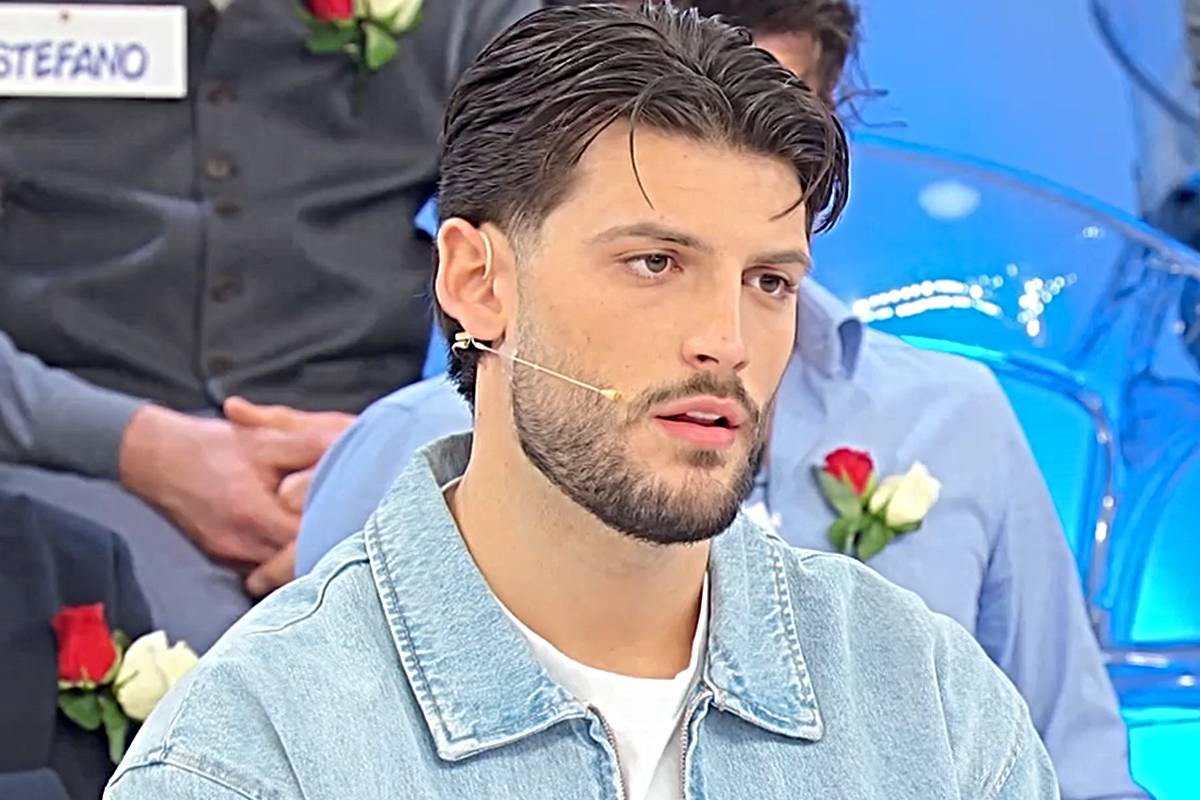 Uomini e Donne, Ciro Solimeno fa arrabbiare Martina ed Elisa (Screen Witty Tv)