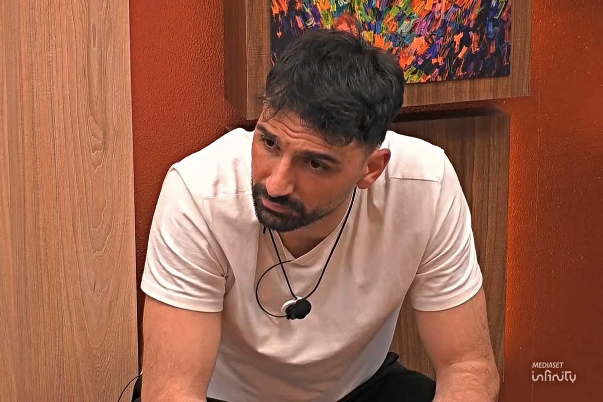 Raimondo Todaro svela un retroscena su Maria De Filippi al Grande Fratello Vip (Screen Mediaset Infinity)