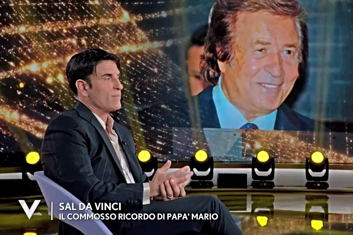 Sal Da Vinci in lacrime ricorda il padre (Screen Mediaset infinity)