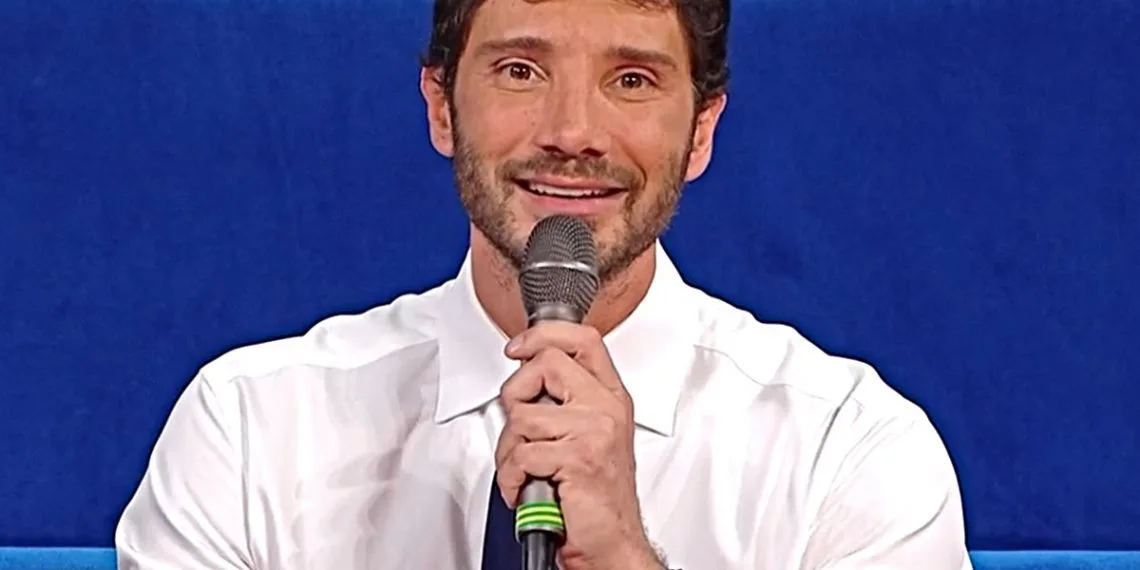 Stefano De Martino sta studiando per Sanremo 2027 (Screen Raiplay)