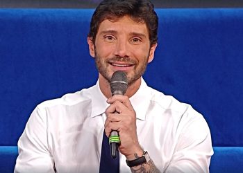 Stefano De Martino sta studiando per Sanremo 2027 (Screen Raiplay)