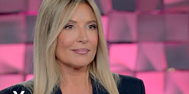 Selvaggia Lucarelli non si sposa più, nozze rimandate con Lorenzo (Screen Mediaset Infinity)