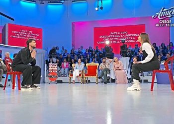 Uomini e Donne, Ciro attacca Ale. Maria De Filippi lo richiama (Screen Witty Tv)