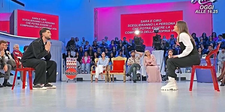 Uomini e Donne, Ciro attacca Ale. Maria De Filippi lo richiama (Screen Witty Tv)