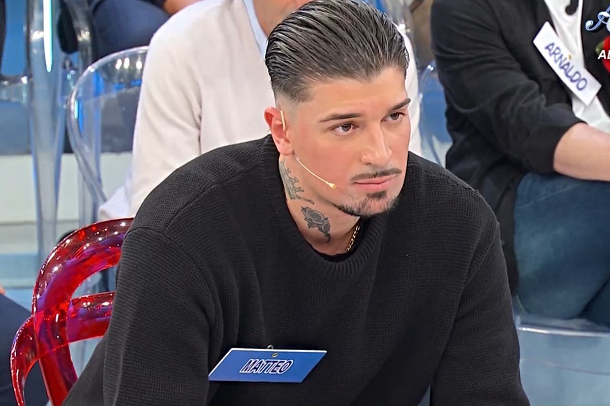 Uomini e Donne, dopo la rissa la sorella di Matteo lo difende (Screen Witty Tv)