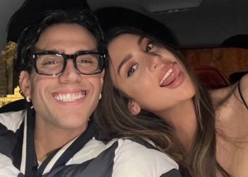 Aka7ven rompe il silenzio sulla fidanzata Cristina Ferrara