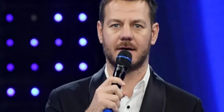 alessandro cattelan serale amici 25