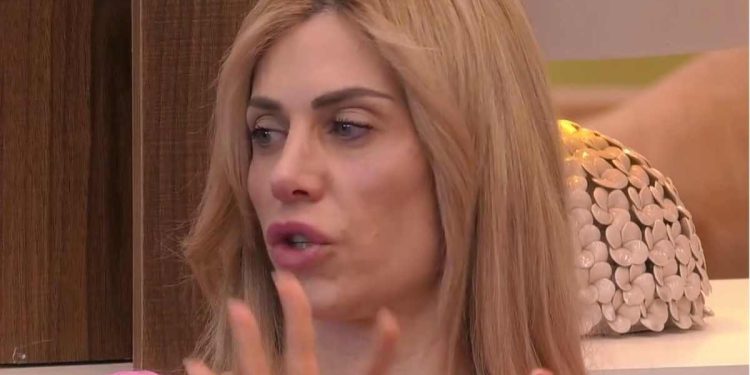 paola caruso, retroscena adriana volpe