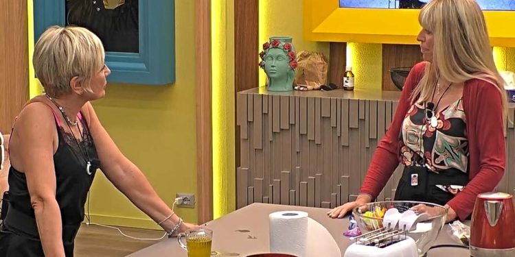 Alessandra Mussolini provoca Antonella Elia al GF Vip, le due litigano (Screen Mediaset Infinity)