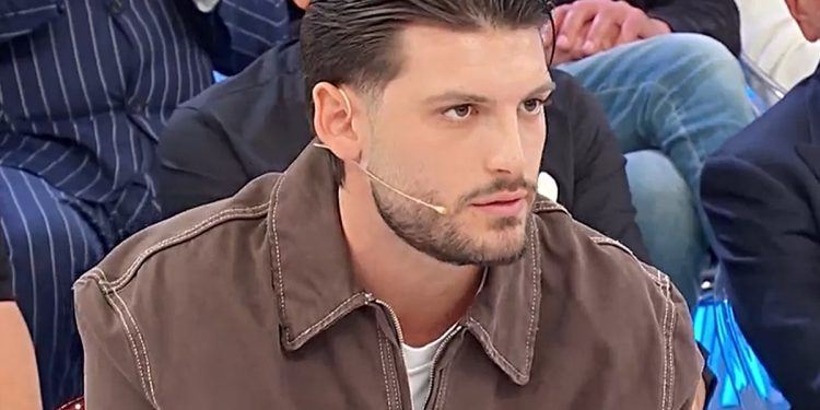 Anticipazioni Uomini e Donne, Ciro Solimeno non esce con Elisa e Martina (Screen Mediaset Infinity)