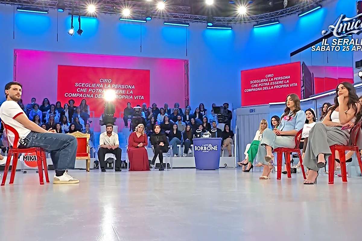 Anticipazioni Uomini e Donne, Elisa torna e Ciro Solimeno la convince a restare, Martina va via (Screen Witty Tv)