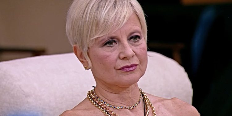 Antonella Elia al veleno con Paola e Alessandra al Grande Fratello Vip (Screen Mediaset Infinity)