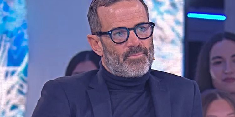 Ascanio Pacelli preferisce il Grande Fratello con gli sconosciuti (Screen Mediaset Infinity)