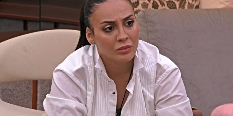 Francesca Manzini ha chiesto all'ex di non cercarla più (Screen Mediaset Infinity)