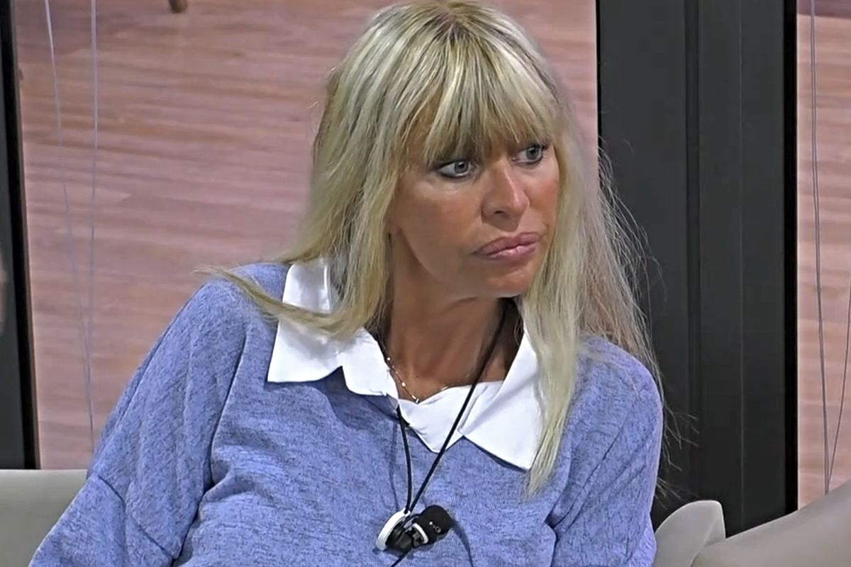 Alessandra Mussolini non tollera l'unione tra Francesca e Raimondo al GF Vip (Screen Mediaset Infinity)