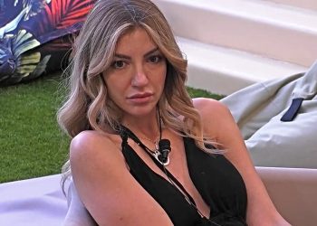 Grande Fratello Vip, la sorella di Lucia attacca Renato (Screen Mediaset Infinity)