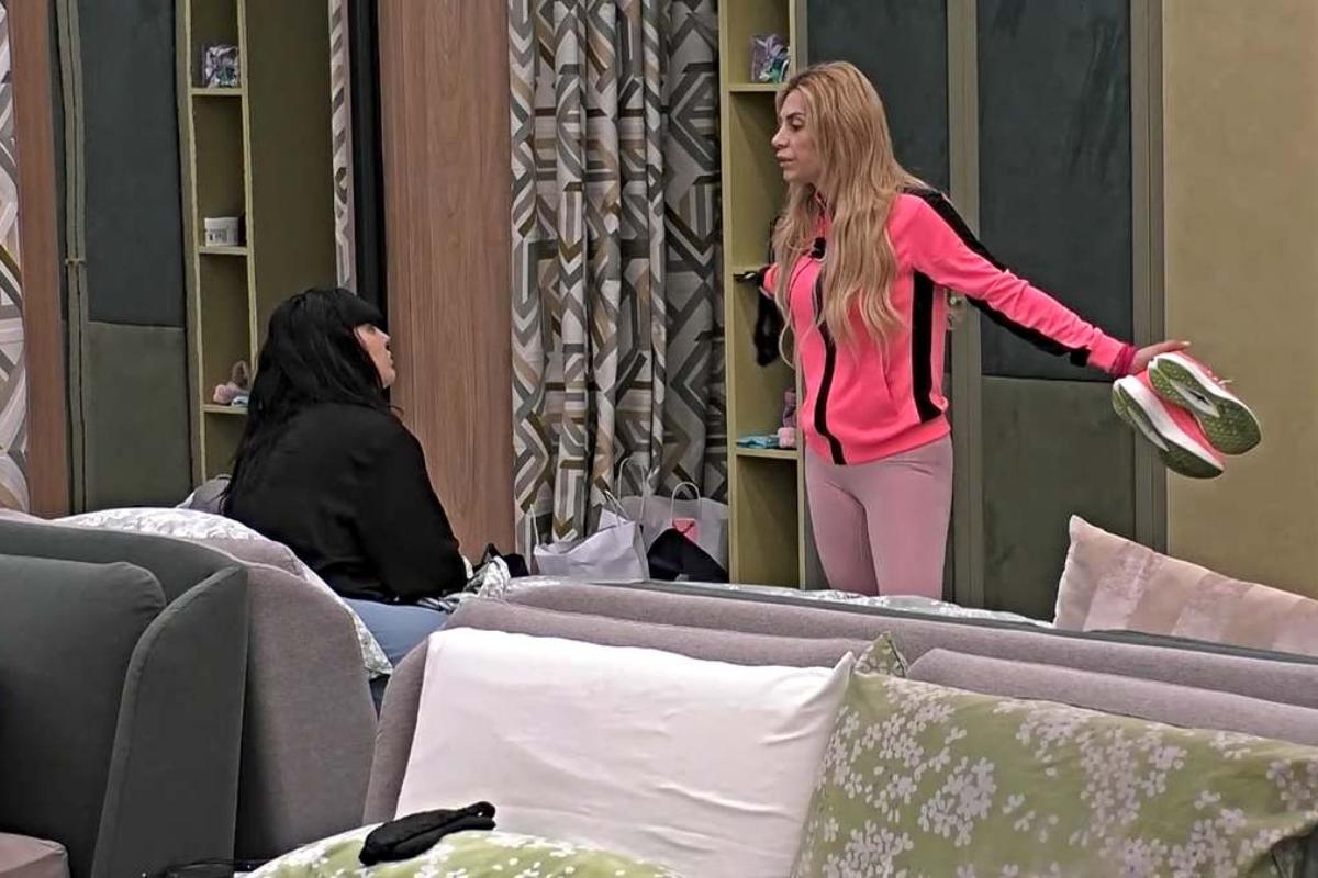 Grande Fratello Vip, nuovo scontro tra Paola Caruso e Francesca Manzini (screen Mediaset Infinity)