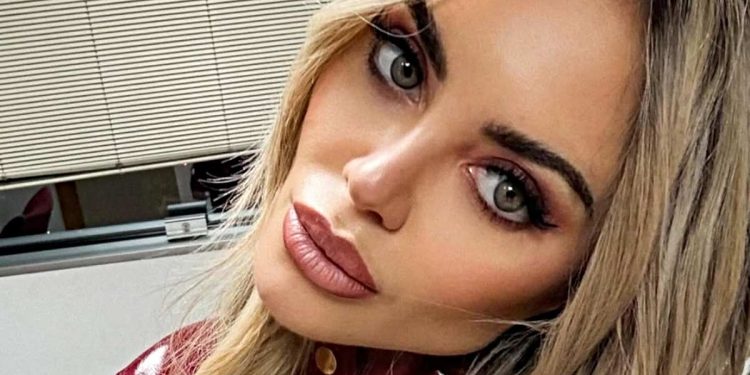 Toccante sfogo di Elena Morali sui social (Foto Instagram)