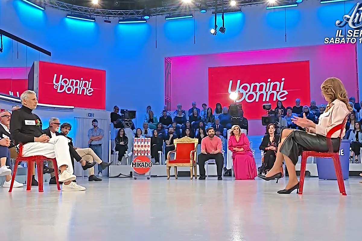 Uomini e Donne, Gianni Sperti attacca Cinzia (Screen Witty Tv)